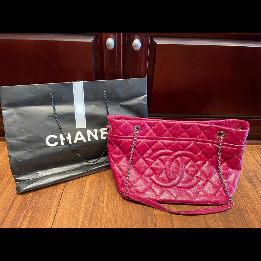 Chanel Caviar Tote bag